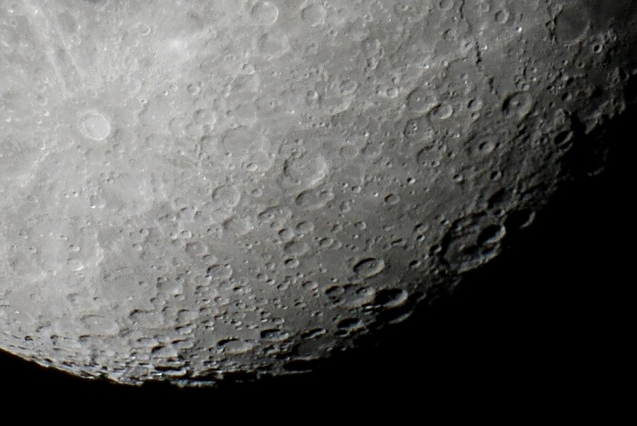 [Three Days after Full Moon]