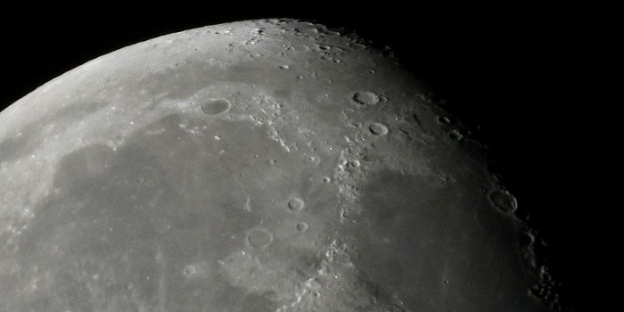 [Four Days after Full Moon, Northern Hemisphere]