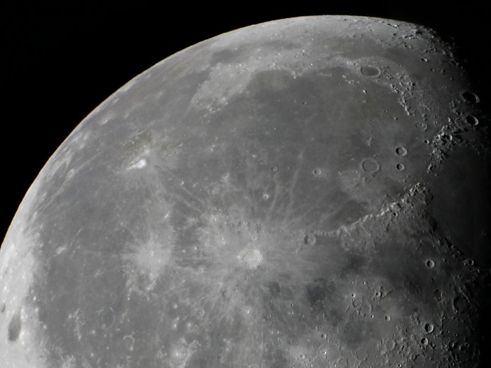 [Five Days after Full Moon-Northern Hemisphere]