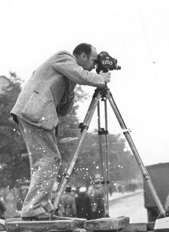 Julien Bryan (1899-1974)