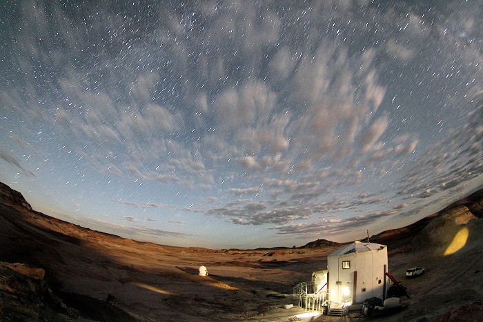 [Mars Habitate by Moonlight]