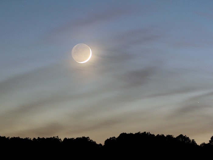 [Young moon of June 3]