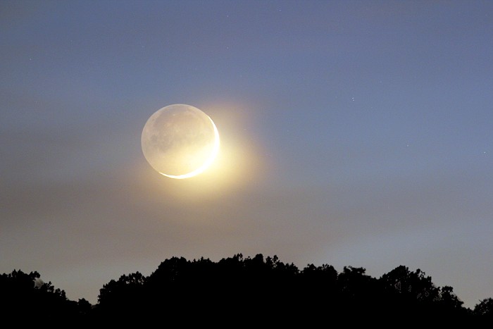 [Young moon of June 3]