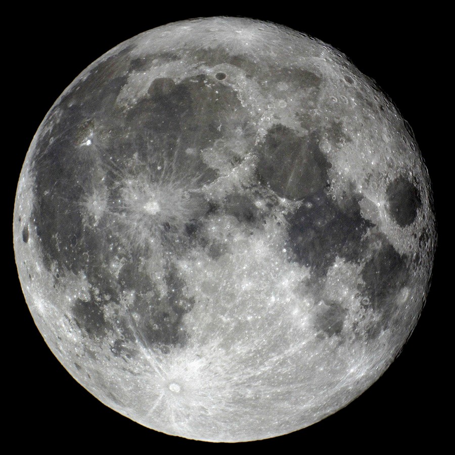 [High Contrast Full Moon]