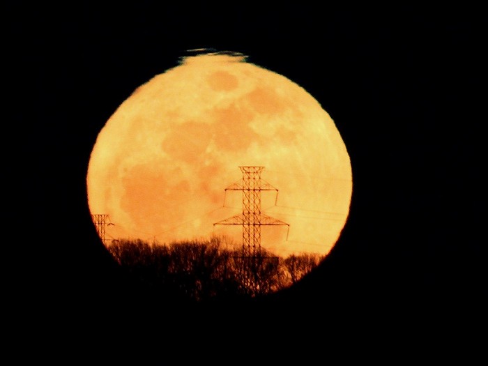 [Big, Hot, Super Bright Full Moon]