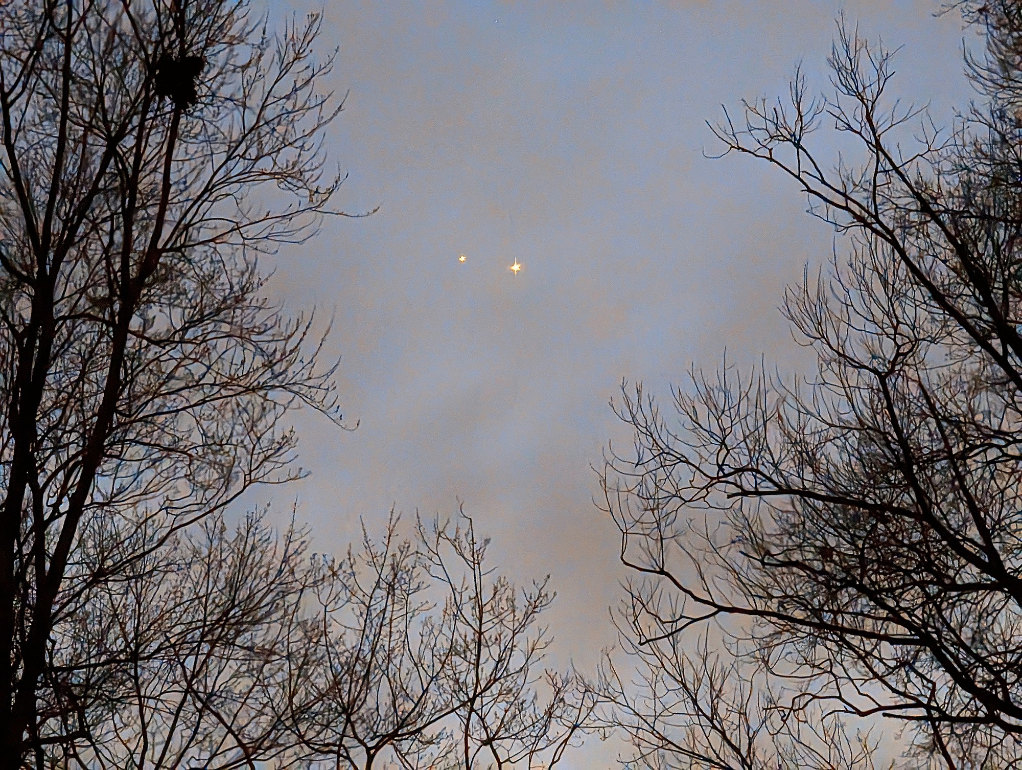[Venus-Jupiter Conjunction]