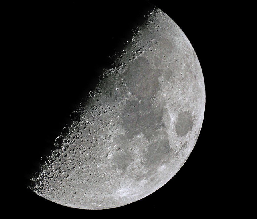 [Quarter Moon]