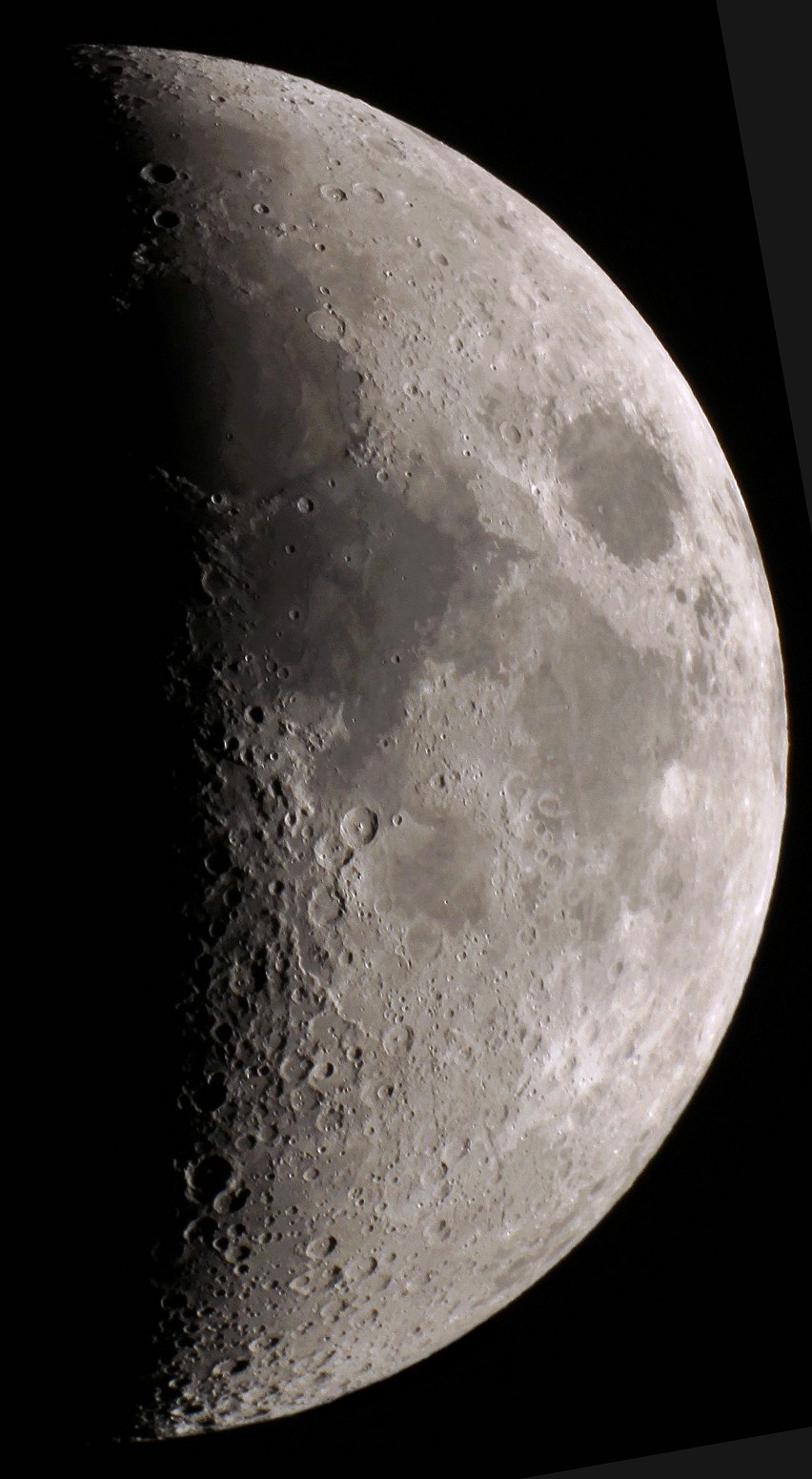 [Six Day Moon]