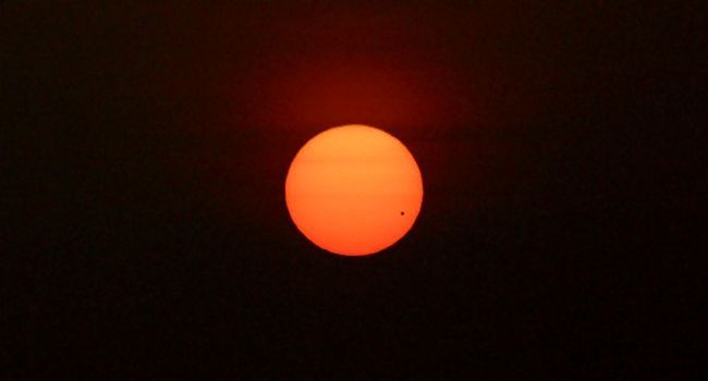 [Mark Balanda Venus transit photo]