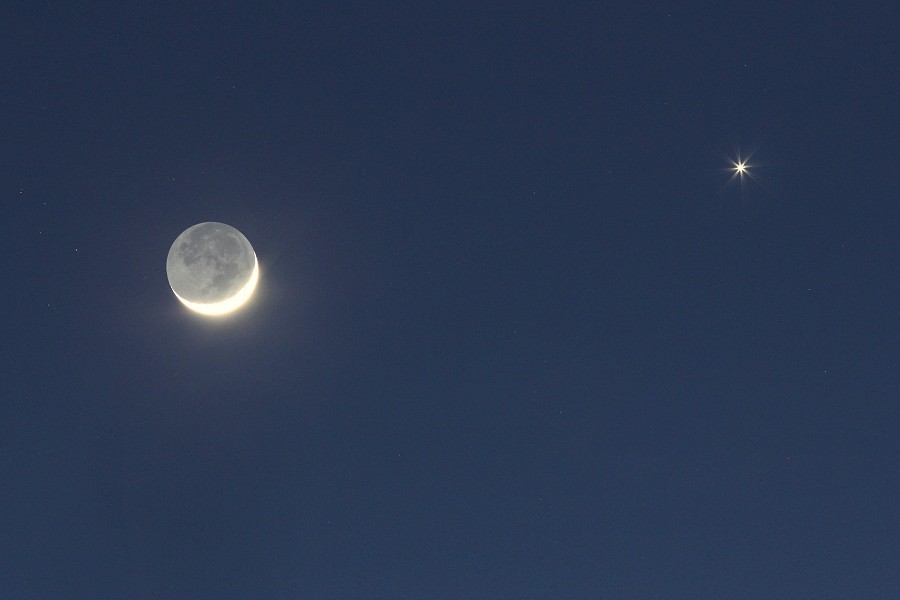 [Young Moon and Venus]