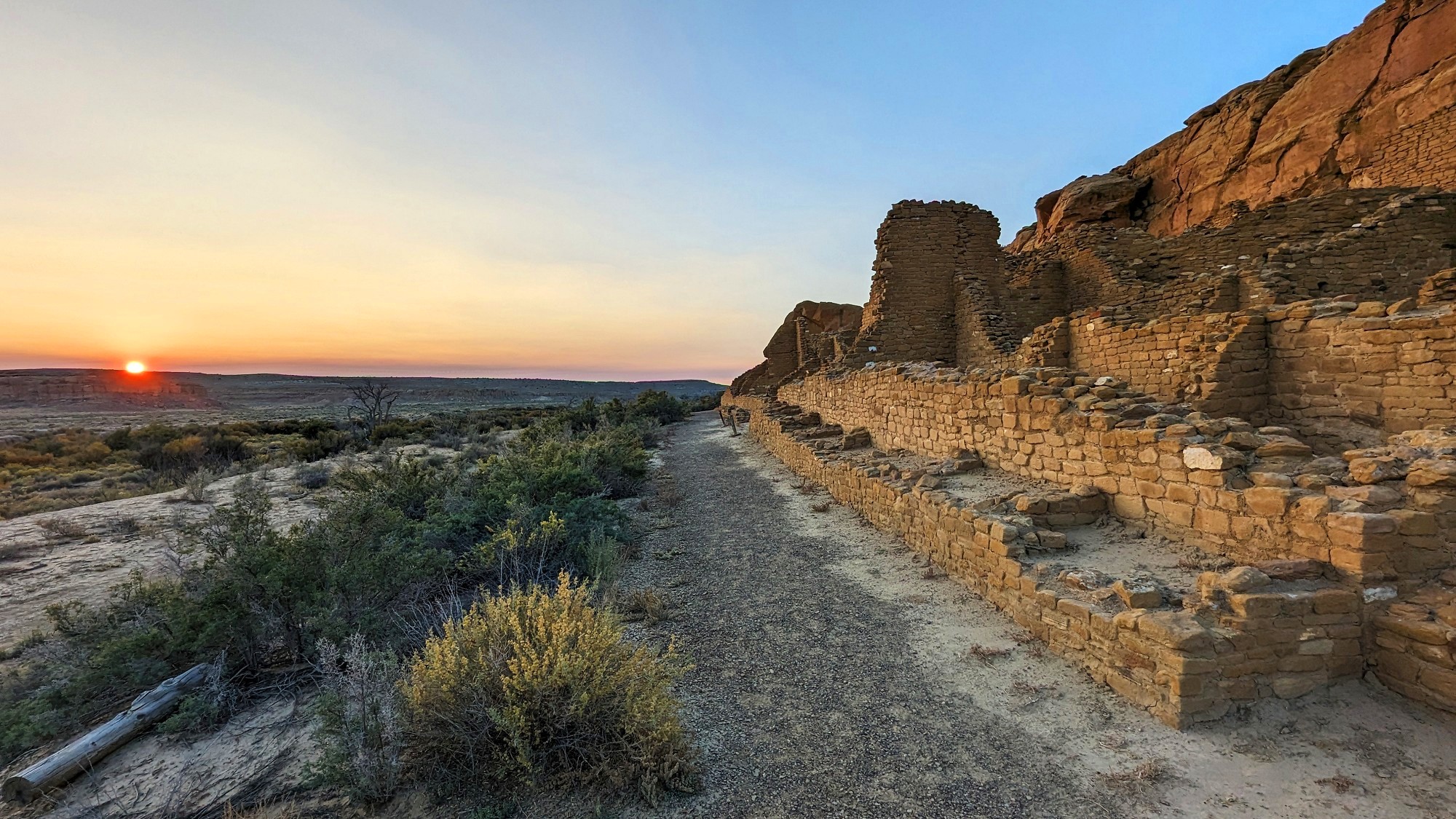 [Kin Kletso at Sundown]