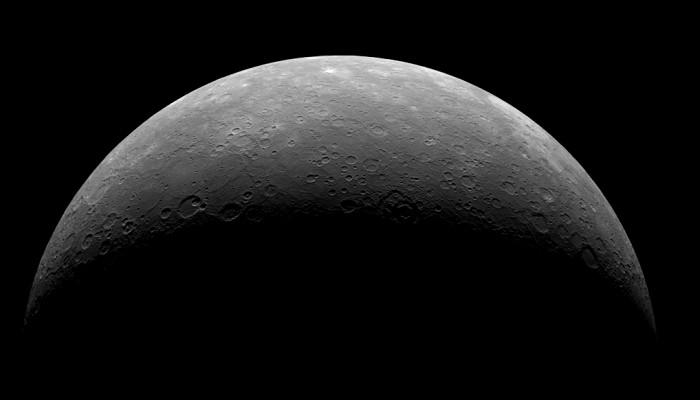 [MESSENGER views Mercury]